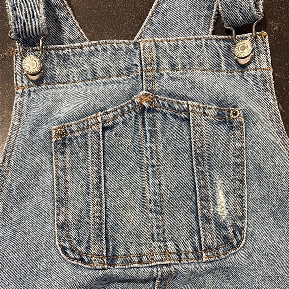 Old Navy Maternity Denim Overall Shorts with Frayed Hem Size Large - Picture 3 of 7